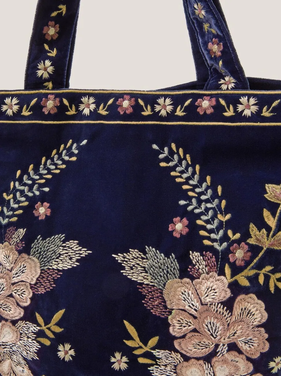 Sac cabas Monsoon Fallon en velours brodé fleuri