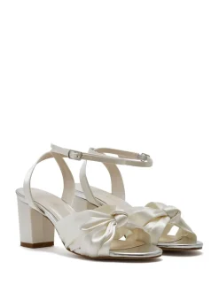 Sandales de mariage Rainbow Club Thea ivoire coupe large en satin