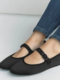 Satin noir - Chaussures Mary Jane à boucle à bout rond Forever Comfort