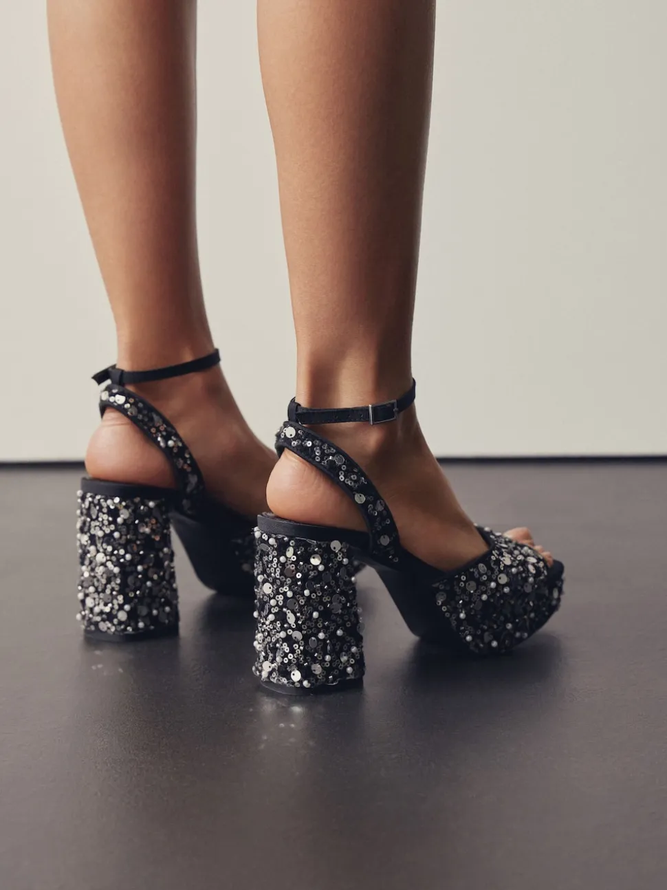 Sequins - Sandales à talons carrés à sequins Forever Comfort®