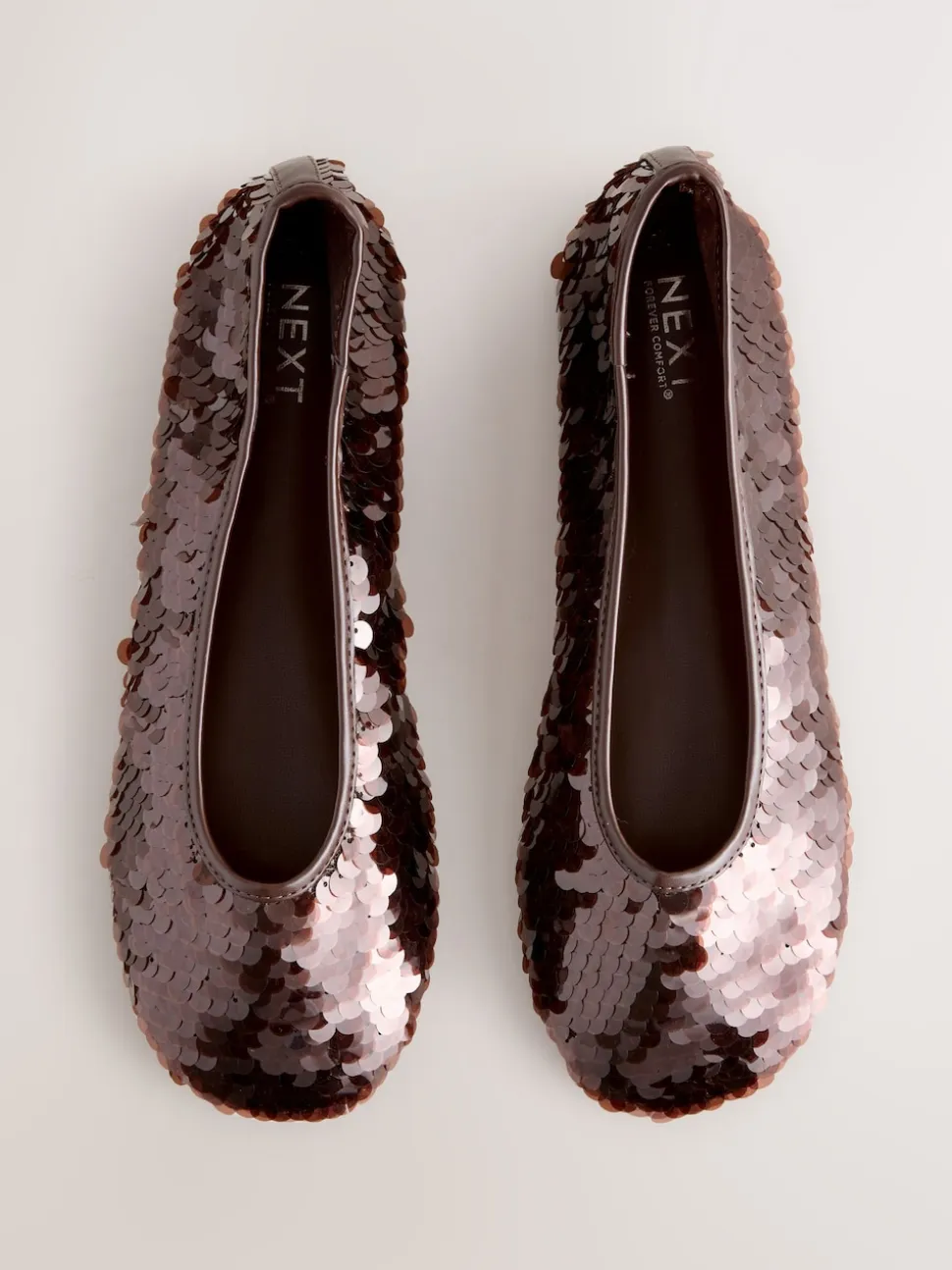 Sequins marron chocolat - Chaussures plates à sequins Forever Comfort® à bout rond