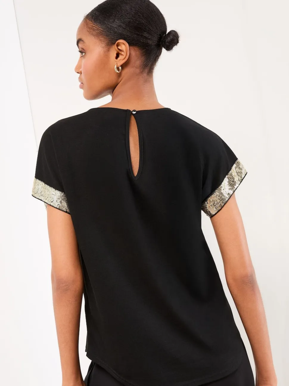Sequins Or en maille Noir - T-shirt Lipsy col rond