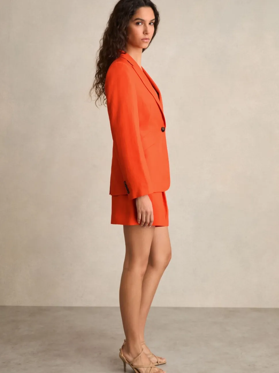 Short Reiss Raine ajusté avec lin