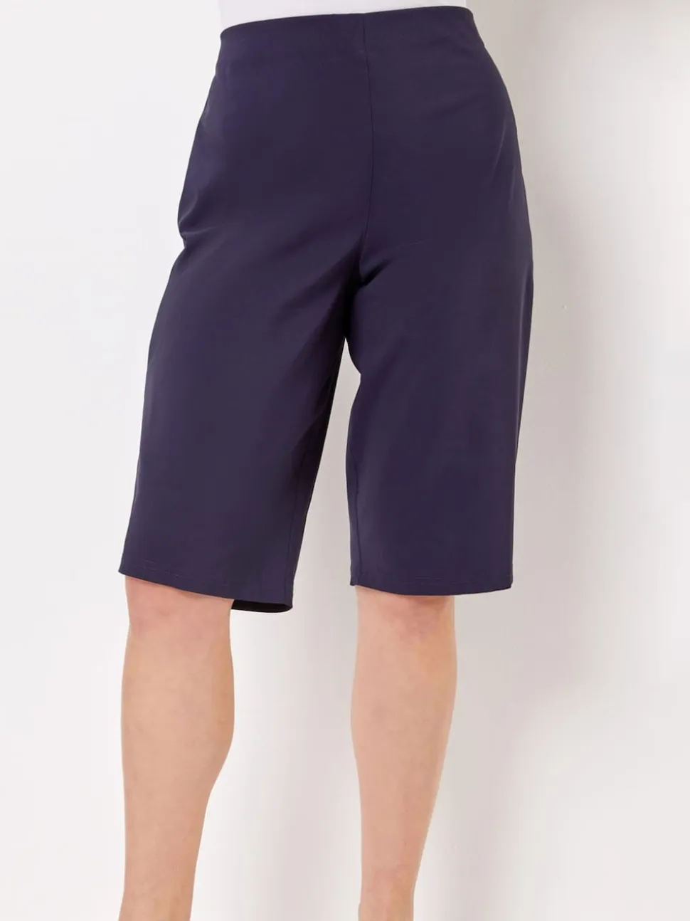 Short Roman stretch longueur genoux