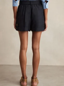 Shorts ceinturés Reiss Avril avec pattes de boutonnage