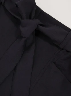 Shorts ceinturés Reiss Avril avec pattes de boutonnage