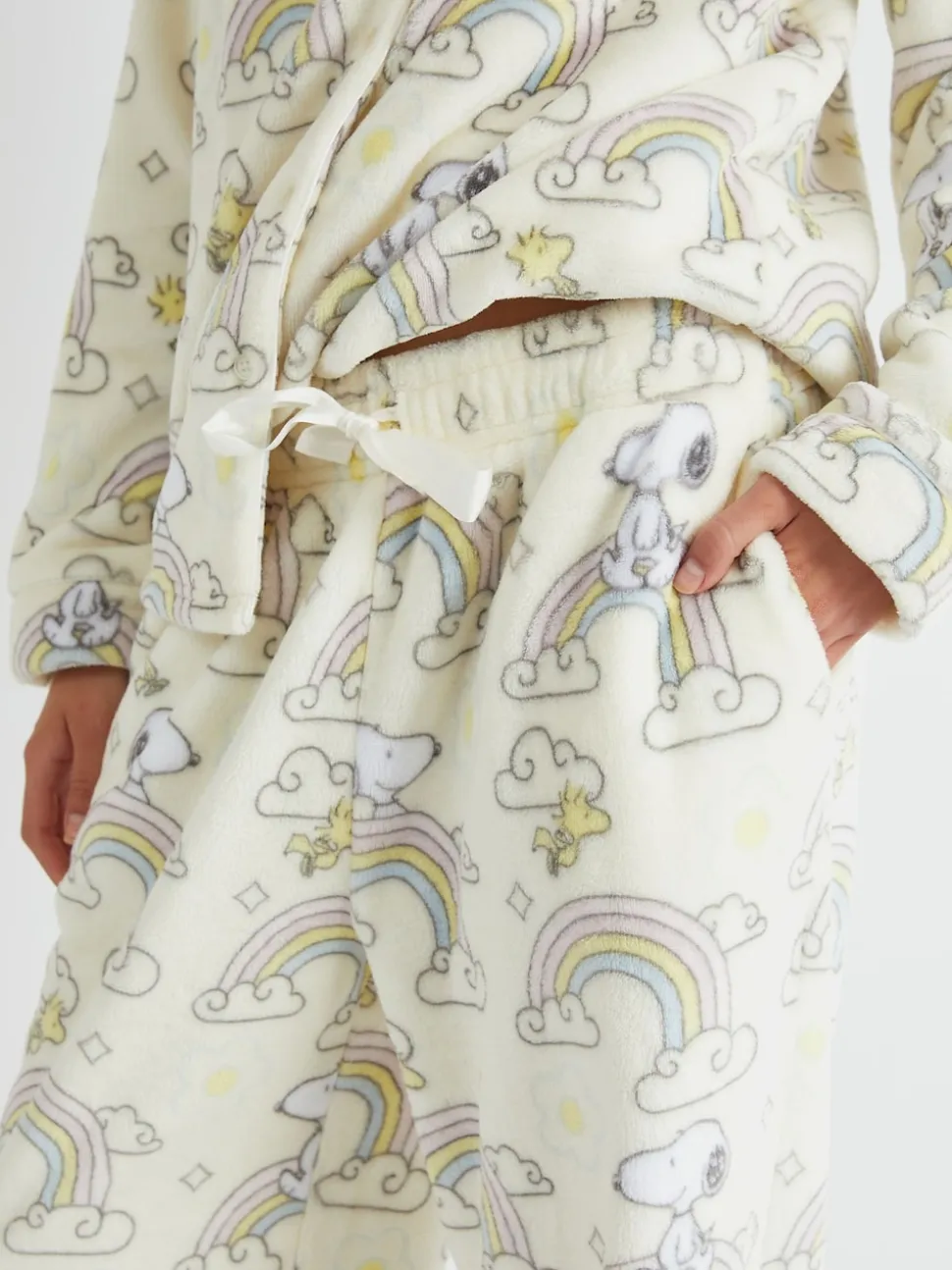 Skinnydip Peanuts x Skinnydip Snoopy Ensemble pyjama en polaire arc-en-ciel