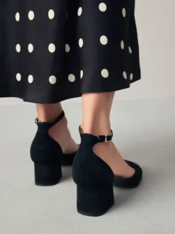 Suede noire - Chaussures à talons carrés avec embout