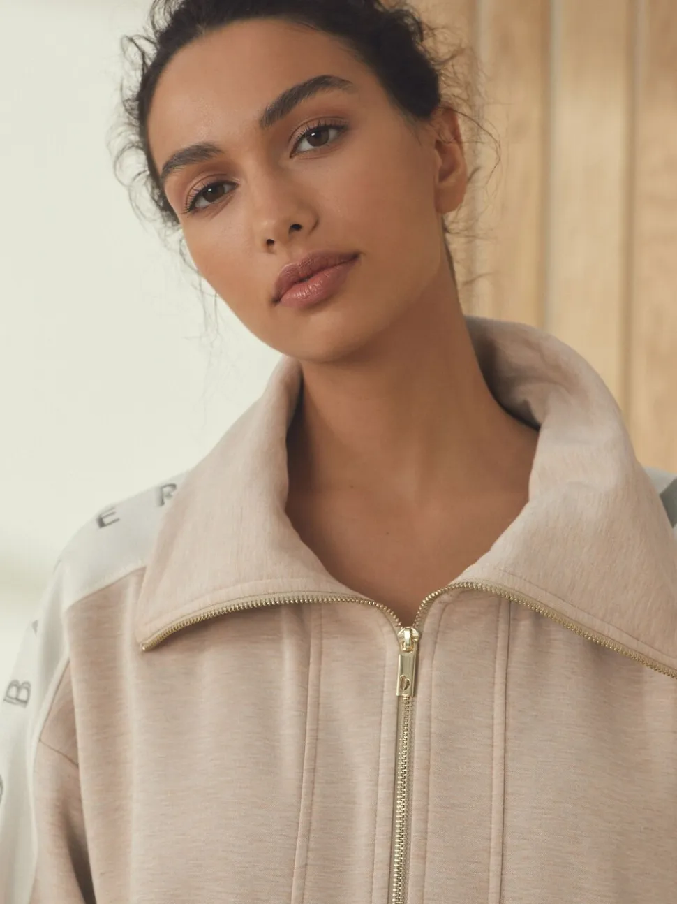Sweat à capuche B by Ted Baker écru zippé coupe longue