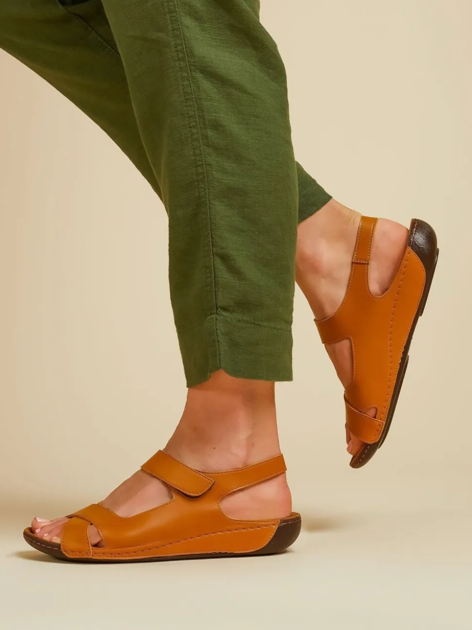 Tan - Pavers Sandales à fermeture tactile pour femme