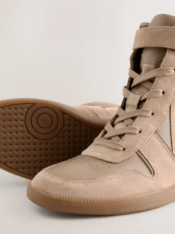 Taupe (Taupe) - Baskets compensées à lacets Forever Comfort®