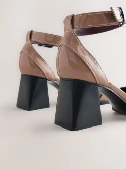 Taupe (Taupe) - Chaussures à talons carrés Forever Comfort® à bout pointu