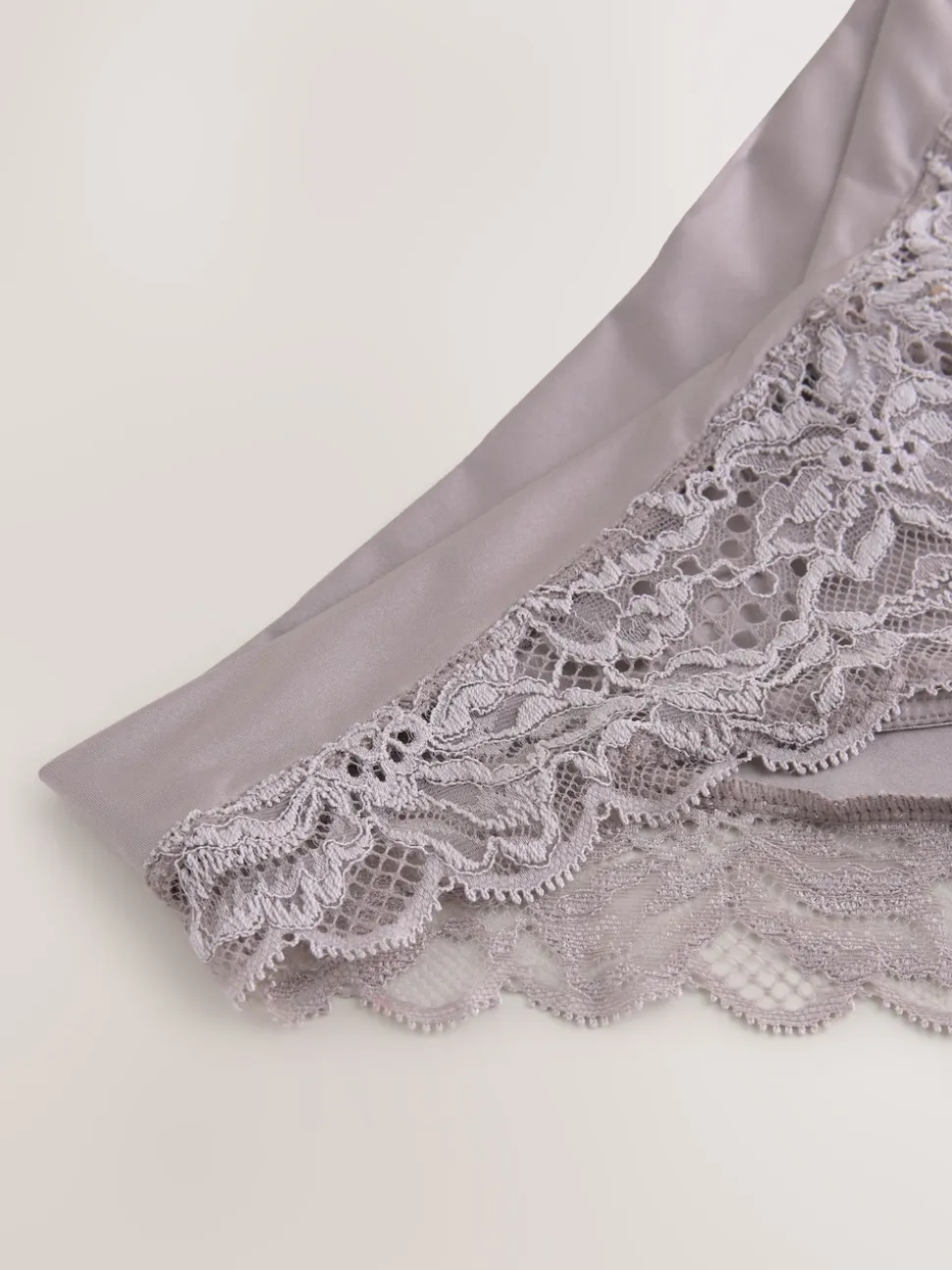Taupe (Taupe) - Culotte haute Ultimate Comfort à dos en dentelle