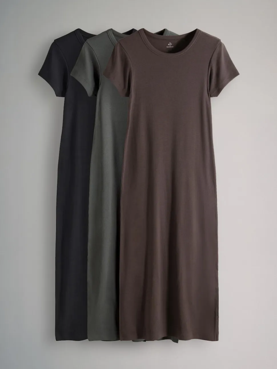 The Set lot de 3 robes mi-longues côtelées à manches courtes