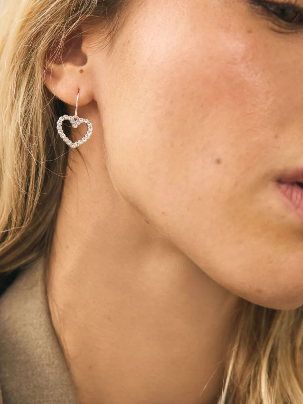 Ton d'or de rose - Pendants d'oreilles cœurs pavés