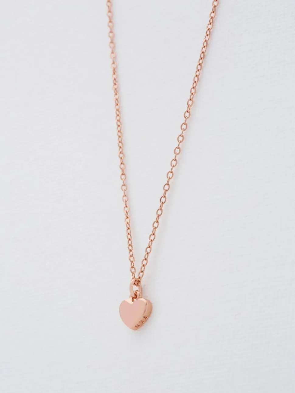 Ton d'or de rose - Ted Baker HARA : Collier avec pendentif petit cœur