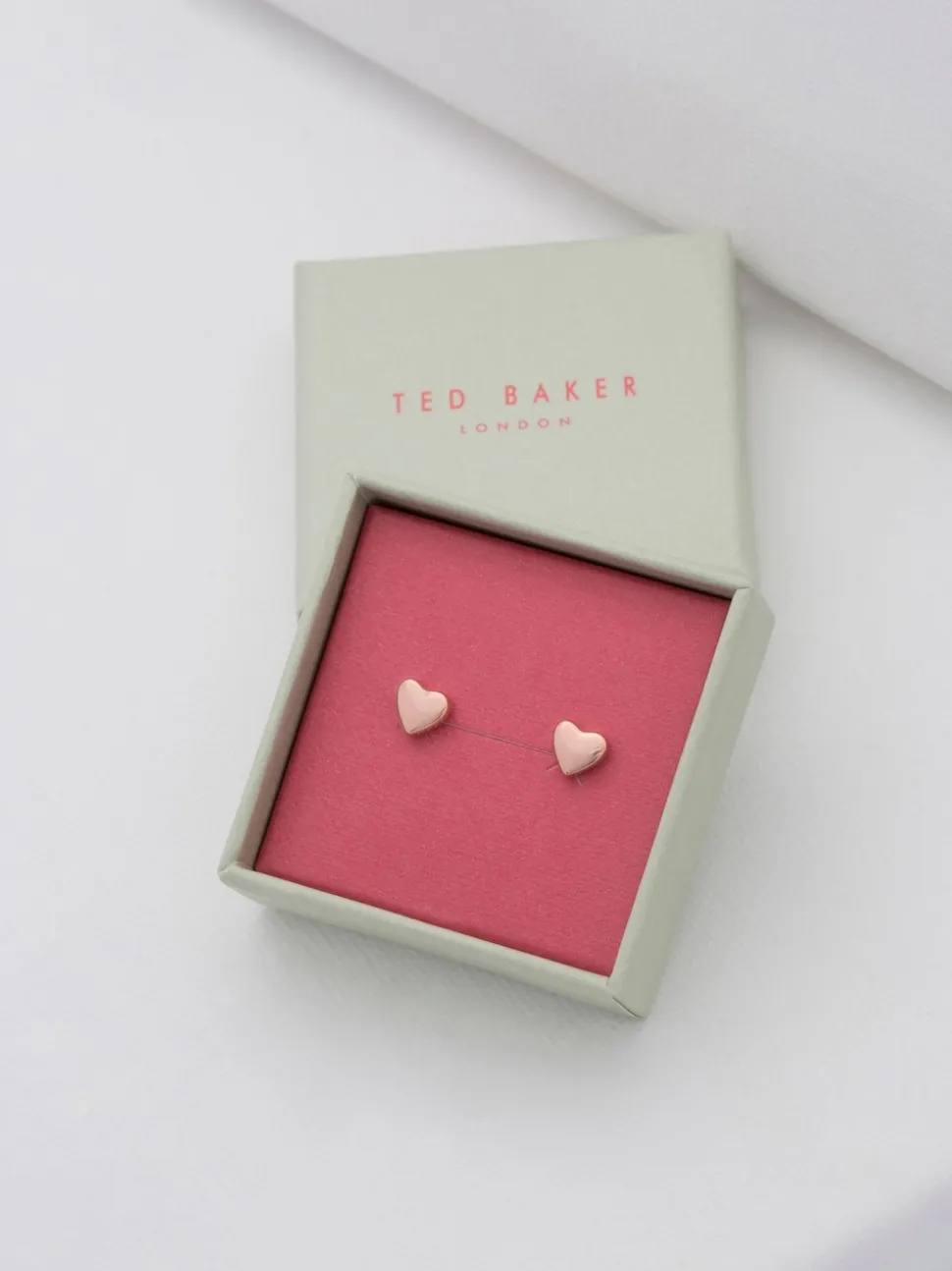 Ton d'or de rose - Ted Baker HARLY : Boucles d’oreilles à petits cœurs