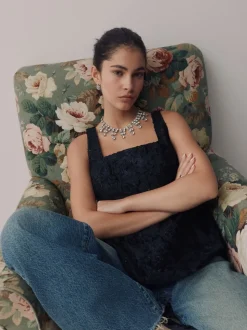 Tonalité argentée - Collier de bijoux Statement