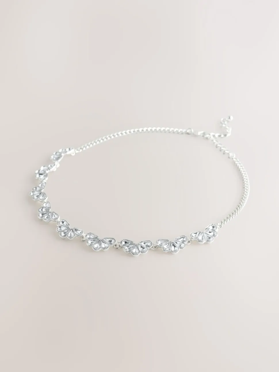 Tonalité argentée - Collier de bijoux scintillants