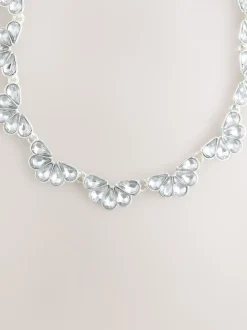 Tonalité argentée - Collier de bijoux scintillants