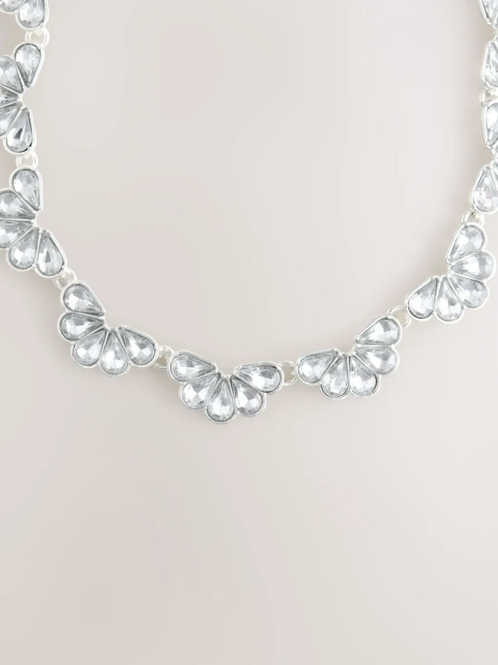 Tonalité argentée - Collier de bijoux scintillants