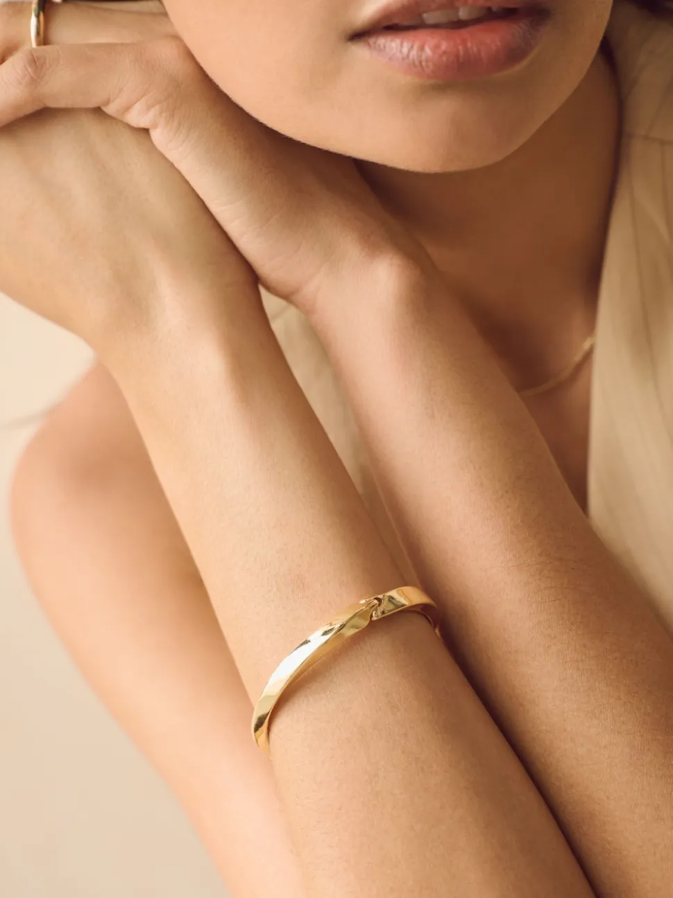 Tonalité d'or - Bracelet torsadé