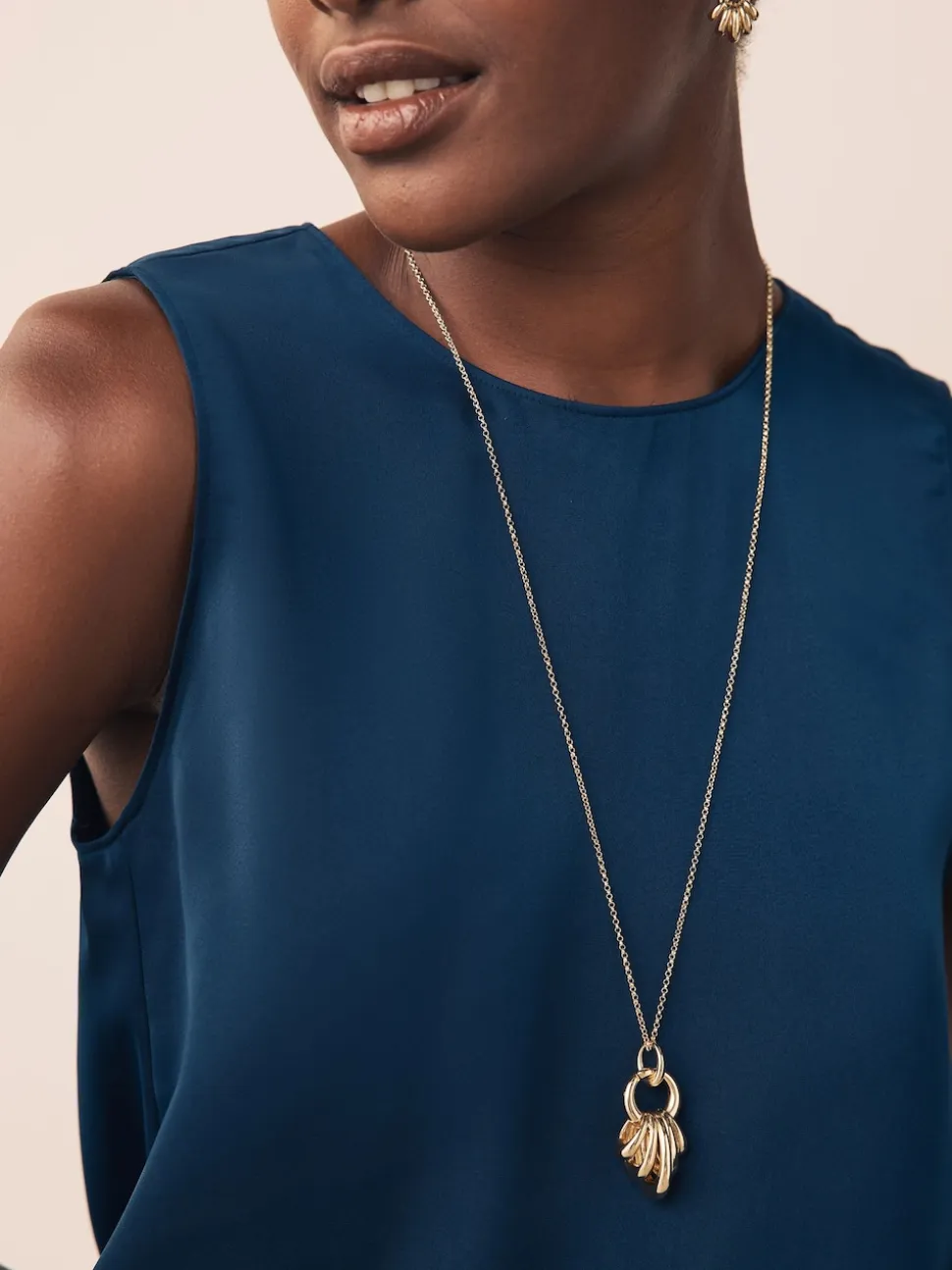 Tonalité d'or - Collier à pendentif cerceau empilé