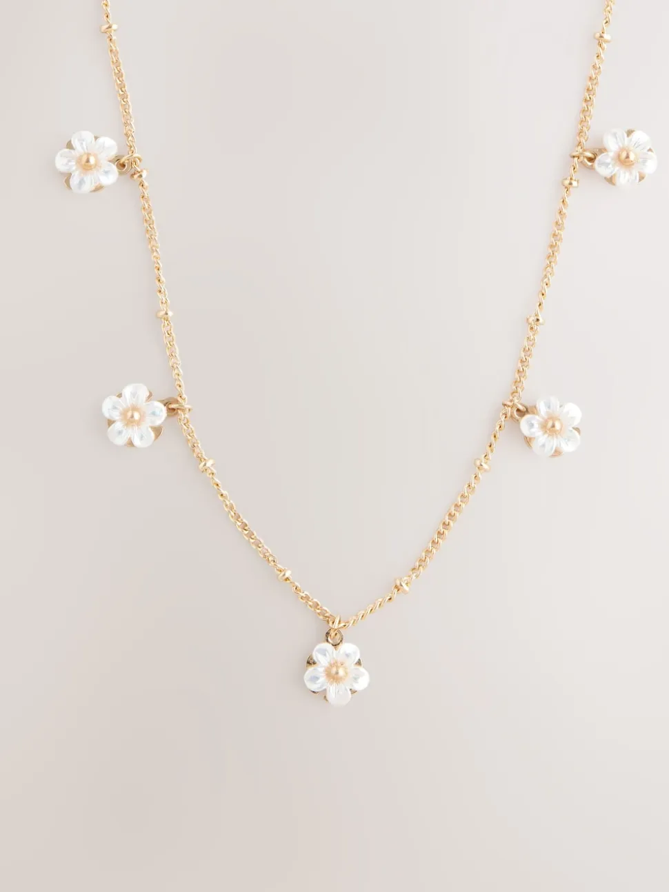 Tonalité d'or - Collier à pendentif fleur