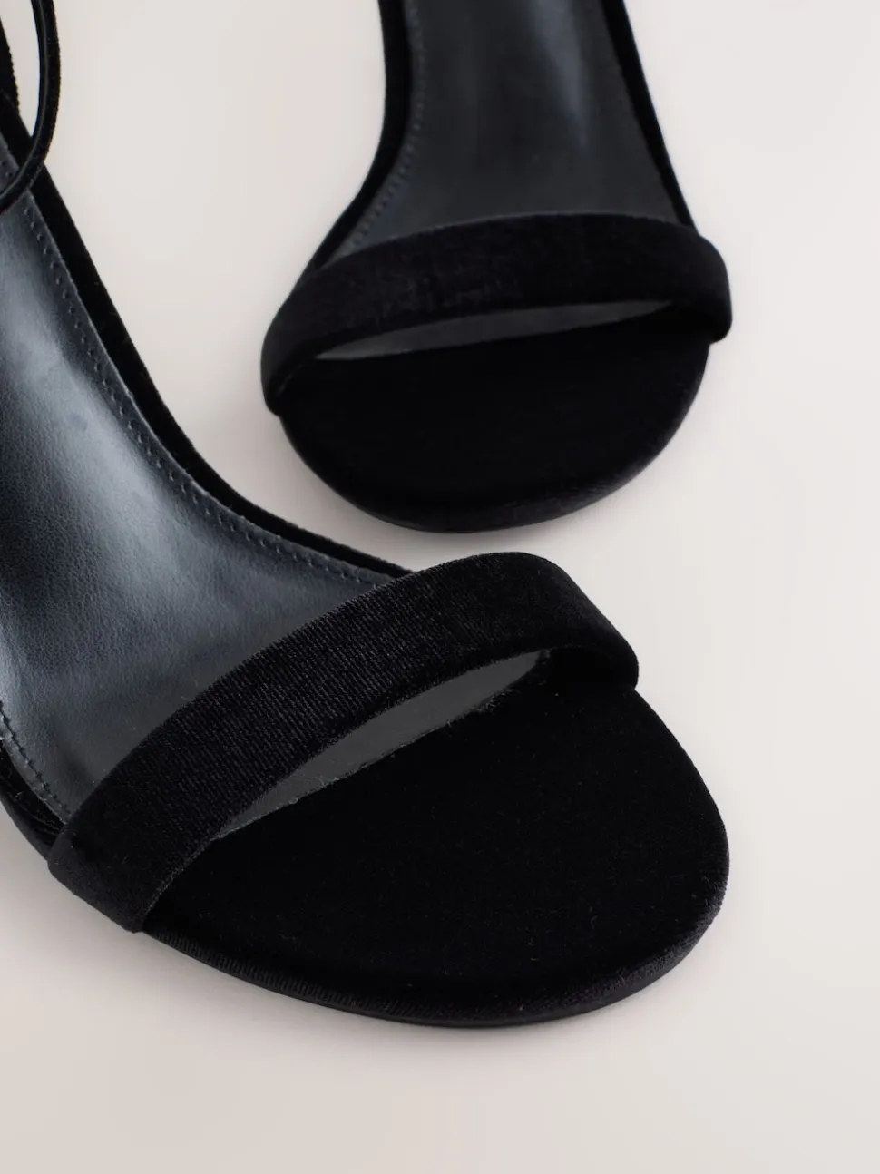 Velours noir - Sandales Forever Comfort® à talons et brides