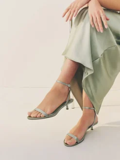 vert - Sandales simples de demoiselle d’honneur Forever Comfort® à bout rond et talon bas