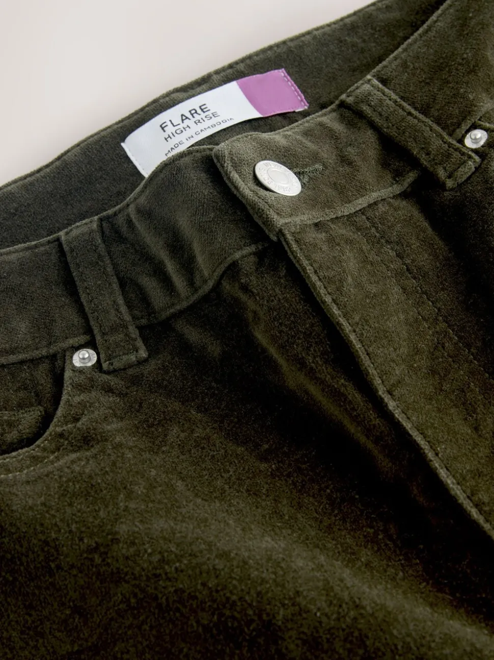 Vert kaki - Jean évasé en velours côtelé à taille haute