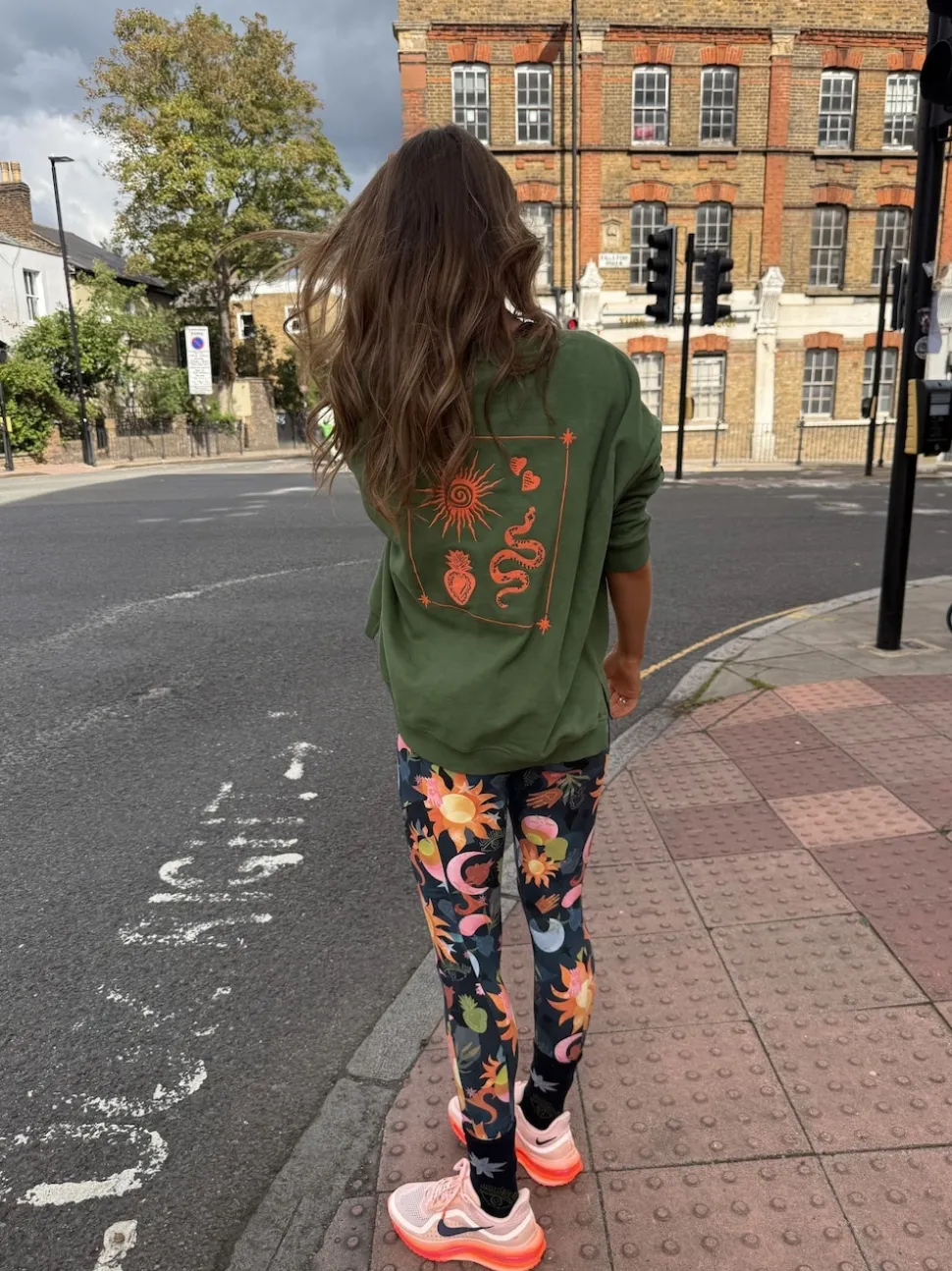 Vert kaki - Sweat-shirt brodé Never Fully Dressed