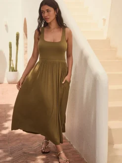 Vert olive - Robe d’été à taille jersey