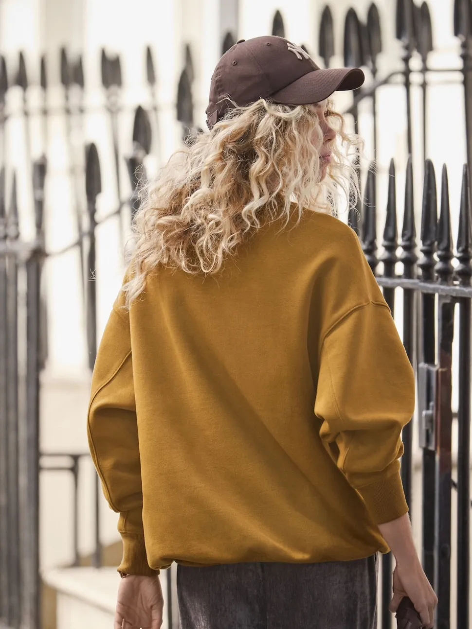 Vert olive - Sweat-shirt à col rond à manches longues en coton riche en fruits