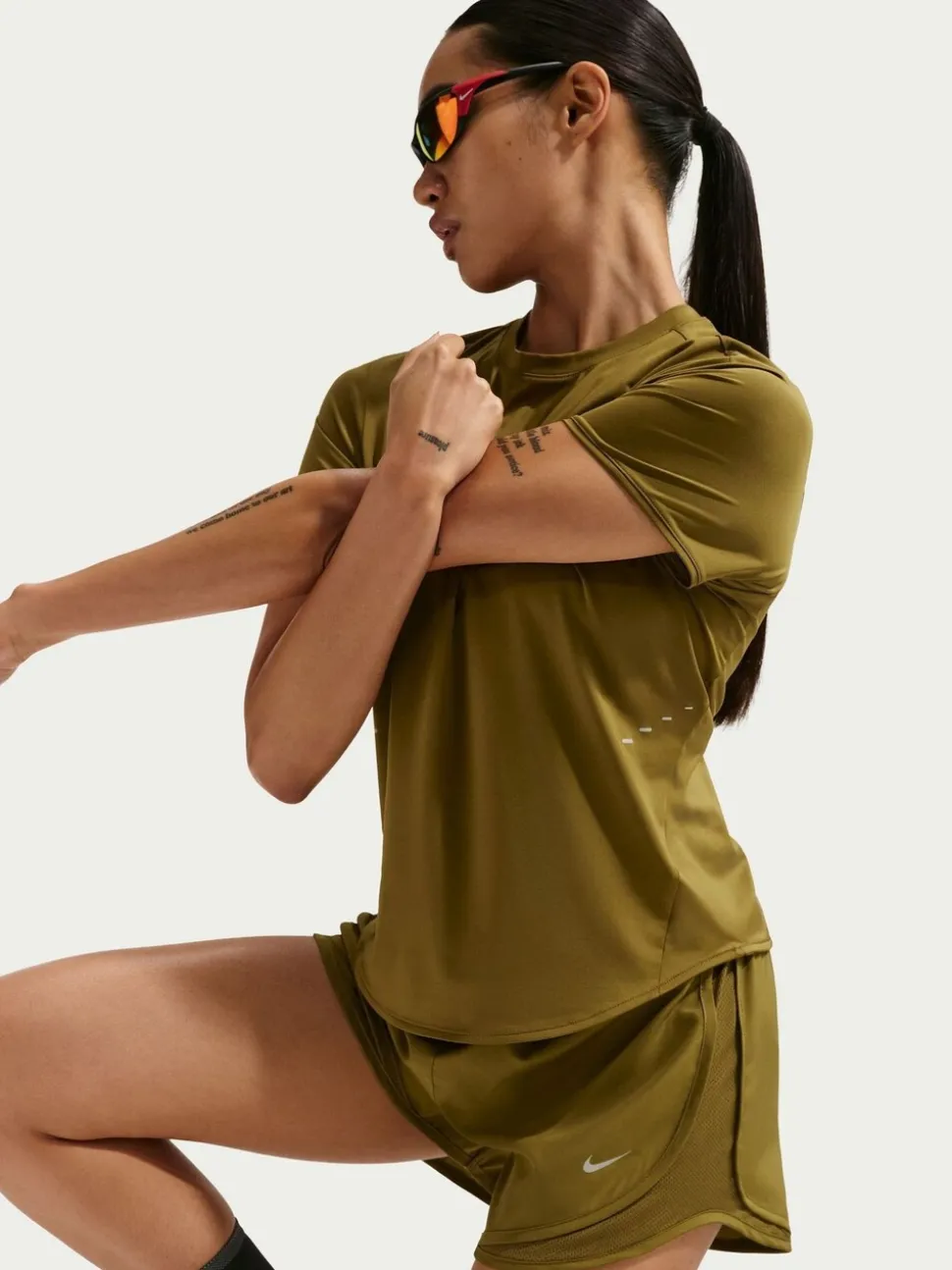 Vert olive flak - Short de running Nike Tempo Dri-FIT Mid Rise 3
