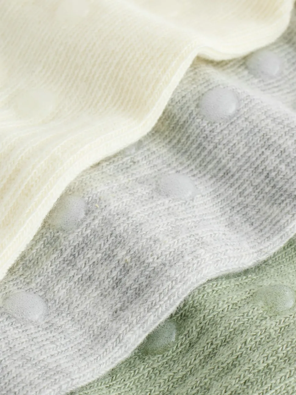Vert sauge/Crème/Gris - soi-même. Lot de 3 paires de chaussettes raccourcies à logo brodé à la cheville