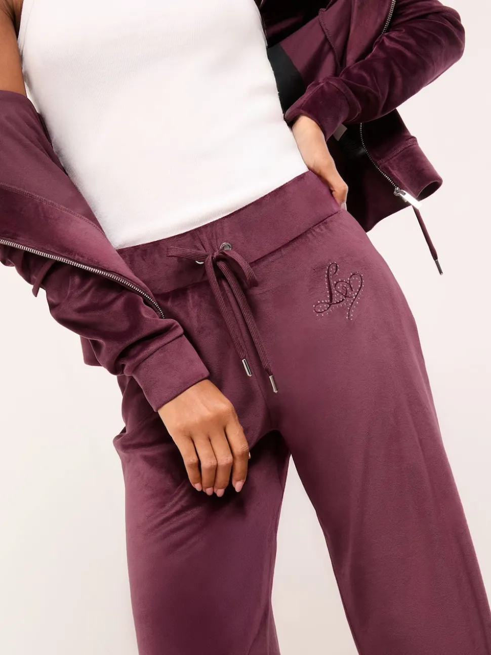 Violet prune - Pantalon de jogging Lipsy Ample décontracté en velours brodé
