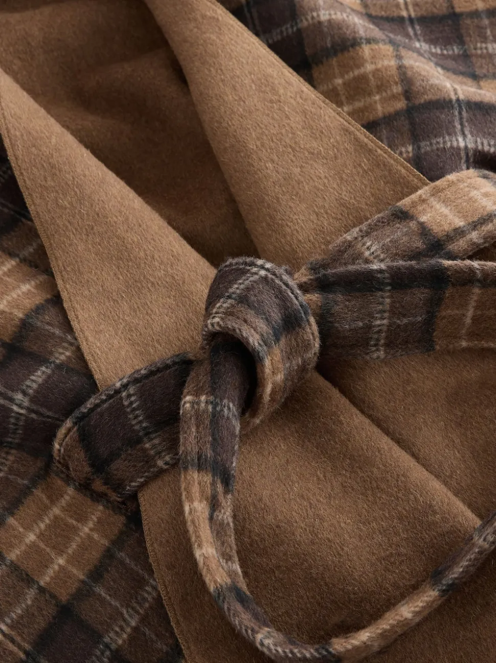 Vérification Brown - Poncho cape enveloppant sur le devant