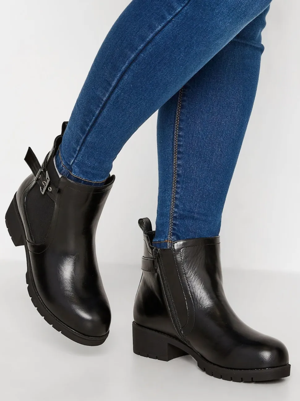 Yours Curve bottines à boucle