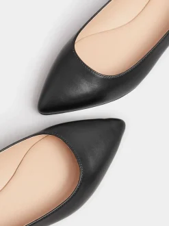 Yours Curve Extra Coupe large Chaussures plates Point PU Chaussures