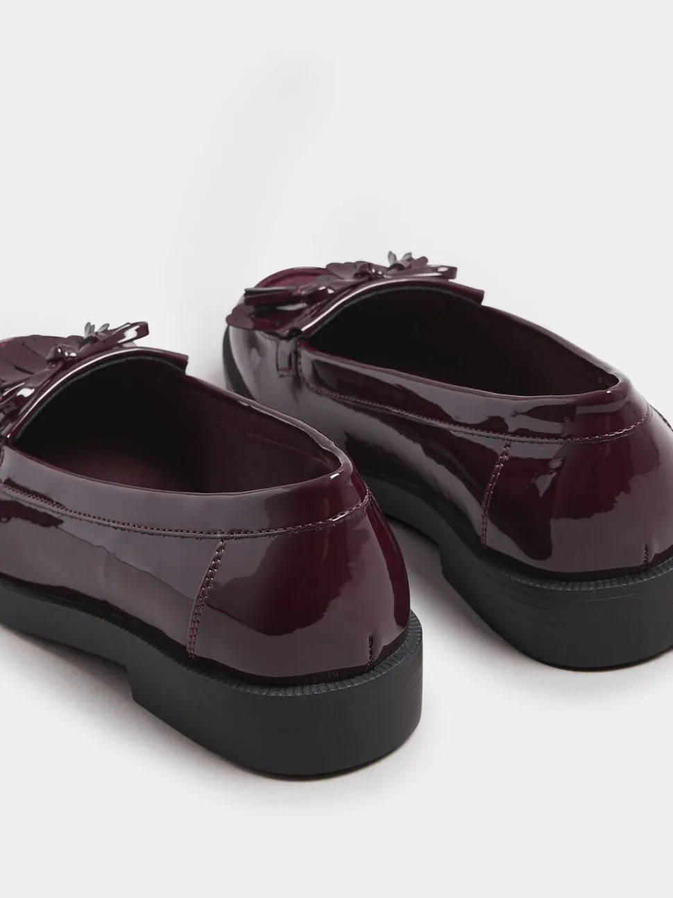 Yours Curve Mocassins vernis à glands coupe extra large